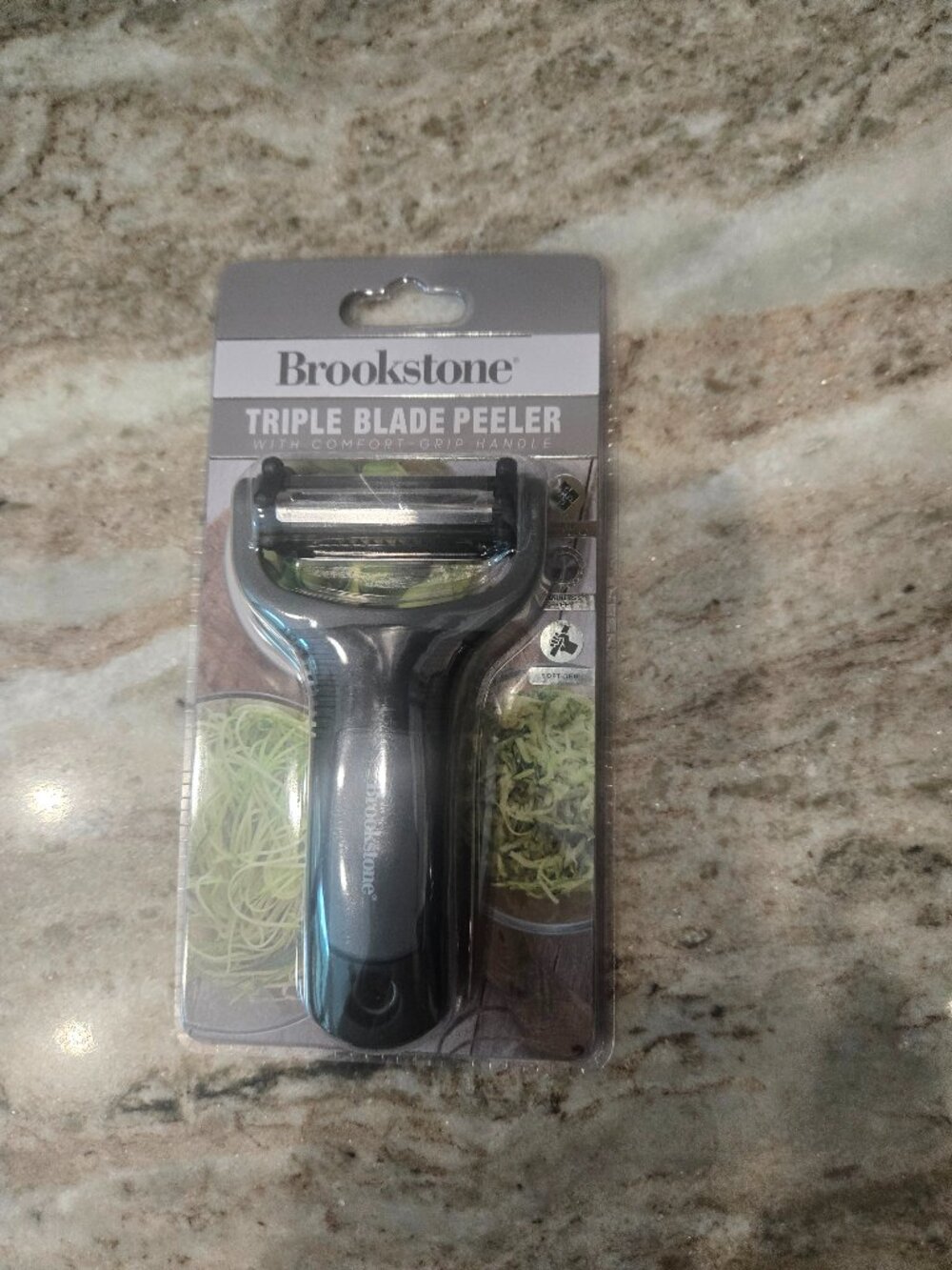 NWT Brookstone Triple Blade peeler